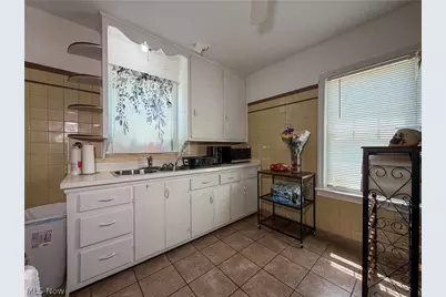 548 Cambridge Avenue, Youngstown, OH 44502 - Photo 9