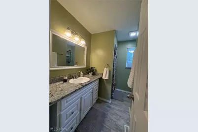 1351 Winhurst Drive, Akron, OH 44313 - Photo 15