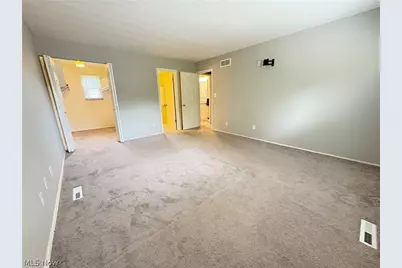 1351 Winhurst Drive, Akron, OH 44313 - Photo 11