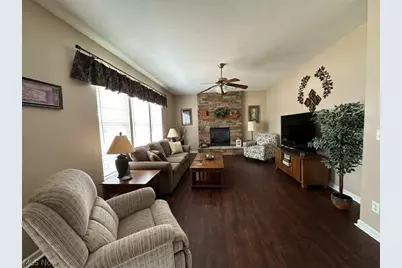 566 Colonial Drive, Painesville, OH 44077 - Photo 9