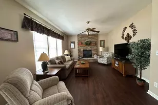 566 Colonial Dr, Painesville, OH 44077 - Photo 9