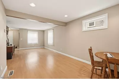 38235 Woodside Avenue, Willoughby, OH 44094 - Photo 11