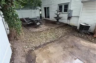 1269 E 332nd St, Eastlake, OH 44095 - Photo 9
