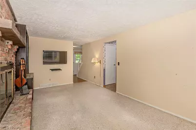 9090 Aileen Drive, Mentor, OH 44060 - Photo 5
