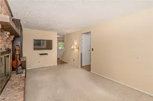 9090 Aileen Dr, Mentor, OH 44060 - Photo 5