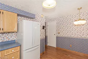 9090 Aileen Dr, Mentor, OH 44060 - Photo 7