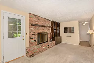 9090 Aileen Dr, Mentor, OH 44060 - Photo 3