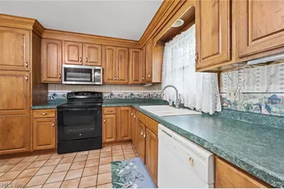 5520 Apple Ridge Circle, Clinton, OH 44216 - Photo 13