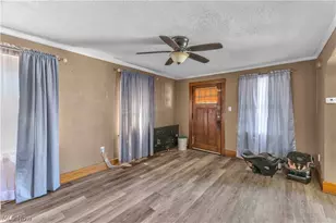 422 5th St, Struthers, OH 44471 - Photo 5