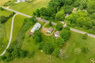 3372 McClintocksburg Rd, Diamond, OH 44412 - Photo 3