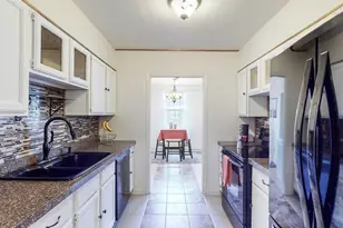 13800 Fairhill Rd, Huber Heights, OH 44120 - Photo 7