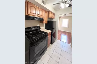 20301 Shelburne Road #8B, Huber Heights, OH 44118 - Photo 3
