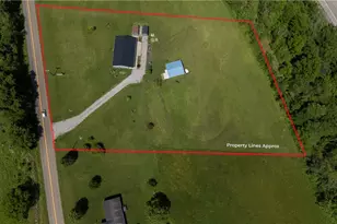 9427 Stonecreek Rd SW, Newcomerstown, OH 43832 - Photo 13