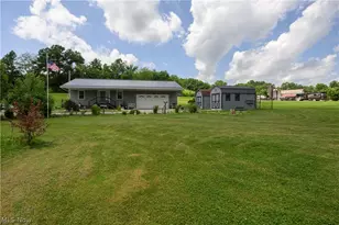 9427 Stonecreek Rd SW, Newcomerstown, OH 43832 - Photo 3