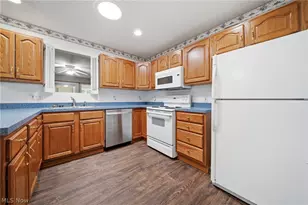 5390 Savannah Dr, Ashtabula, OH 44004 - Photo 9