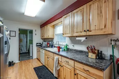 15390 Cenfield Street NE, Alliance, OH 44601 - Photo 9