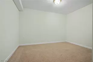 975 W Parkway Blvd, Aurora, OH 44202 - Photo 33