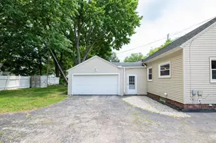 261 Malden St, Akron, OH 44313 - Photo 21