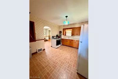 1350 E Florida Avenue, Youngstown, OH 44502 - Photo 7