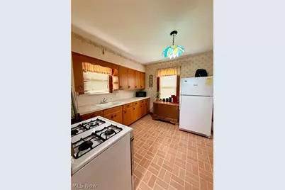 1350 E Florida Avenue, Youngstown, OH 44502 - Photo 9