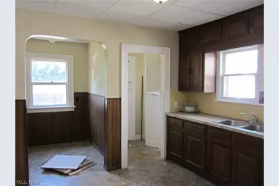 18214 Windward Road, Loveland, OH 44119 - Photo 9