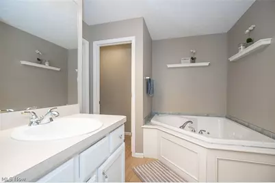 33316 Ambleside Drive, Avon Lake, OH 44012 - Photo 35