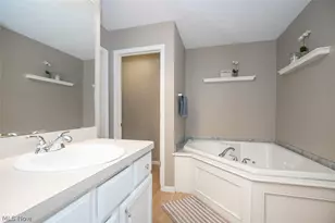 33316 Ambleside Dr, Avon Lake, OH 44012 - Photo 35