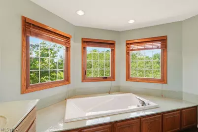 2285 Thoroughbred Drive, Wadsworth, OH 44281 - Photo 27