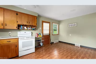 280 E Highland Drive, Zanesville, OH 43701 - Photo 7