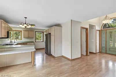 30111 Bonnie View Drive, Wickliffe, OH 44092 - Photo 7