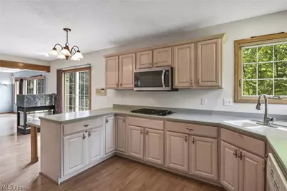 30111 Bonnie View Drive, Wickliffe, OH 44092 - Photo 9