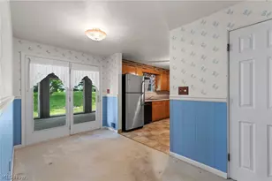 31 Highview Cir, Weirton, WV 26062 - Photo 9