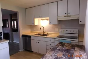934 Hampton Ridge Dr, Akron, OH 44313 - Photo 9