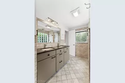70 S Meadowcroft Drive, Akron, OH 44313 - Photo 23