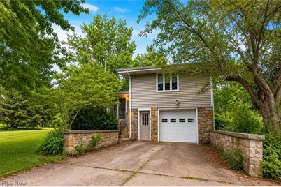 4146 Barclay Messerly Road, Worthington, OH 44470 - Photo 1