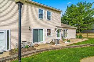 2551 Royal County Down, Uniontown, OH 44685 - Photo 3