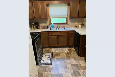 5840-42 Pawnee Street NW, North Canton, OH 44720 - Photo 9
