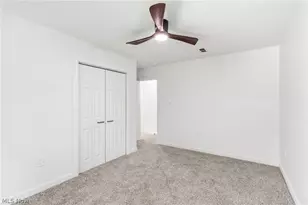 3621 Glencairn Rd, Huber Heights, OH 44122 - Photo 15