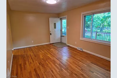 10024 Cummins Lane, Deerfield, OH 44411 - Photo 7