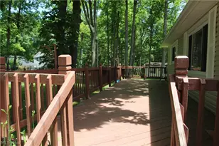 10024 Cummins Ln, Deerfield, OH 44411 - Photo 33
