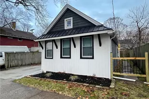 2218 W 30th St, Loveland, OH 44113 - Photo 3