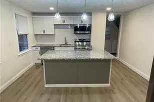2218 W 30th St, Loveland, OH 44113 - Photo 9