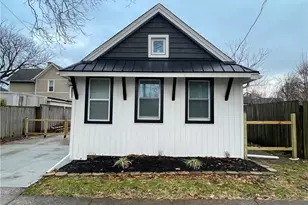 2218 W 30th St, Loveland, OH 44113 - Photo 1