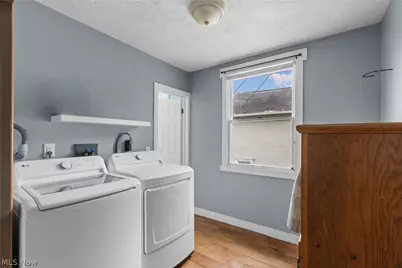 26 Elm Street, Bridgeport, OH 43912 - Photo 5