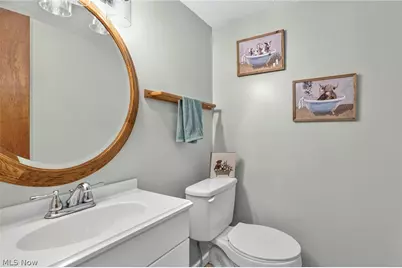 335 Bayshore Drive, Eastlake, OH 44095 - Photo 17