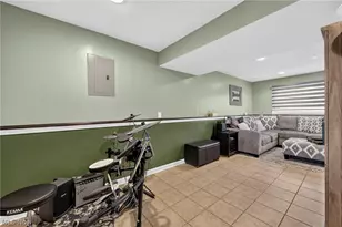 335 Bayshore Dr, Eastlake, OH 44095 - Photo 21