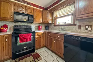 2308 Bears Den Rd, Youngstown, OH 44511 - Photo 13