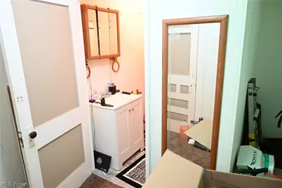 937 Wooster Road W, Barberton, OH 44203 - Photo 29