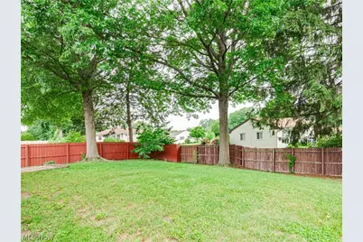 2115 Daniels Avenue, Akron, OH 44312 - Photo 3