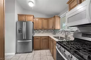 436 Ambler Dr, Elyria, OH 44035 - Photo 7